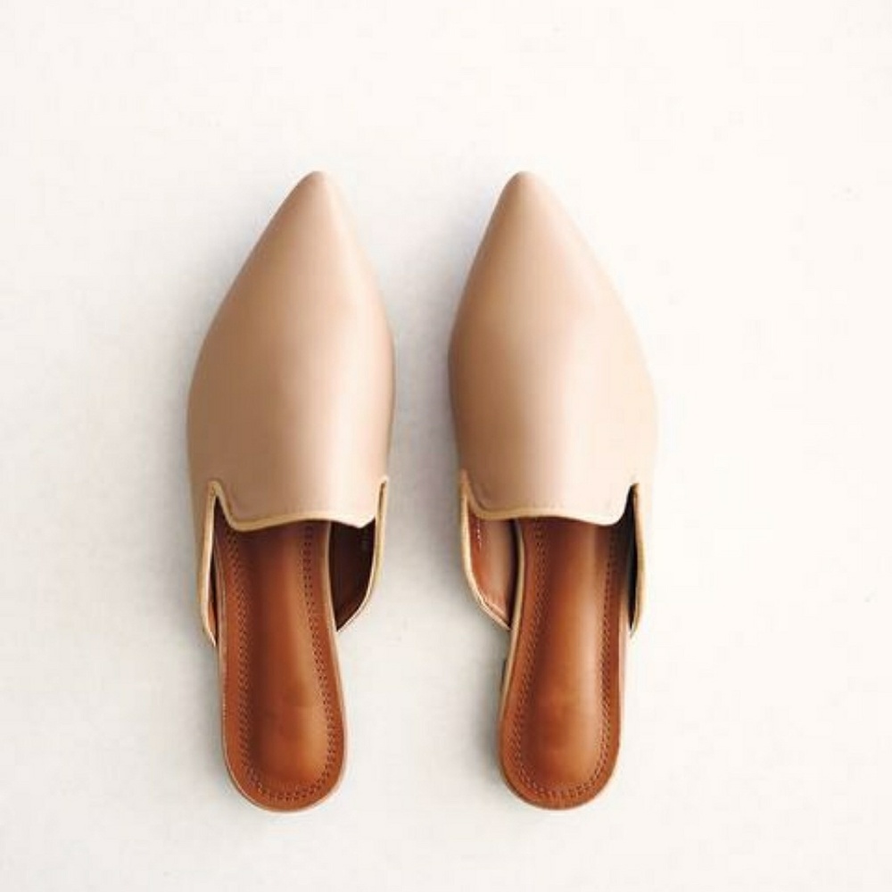 Nude Beige Leather Flat Pointed Mules